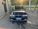 BMW 320i E36 - BMW 320: Coupe, E36 320i