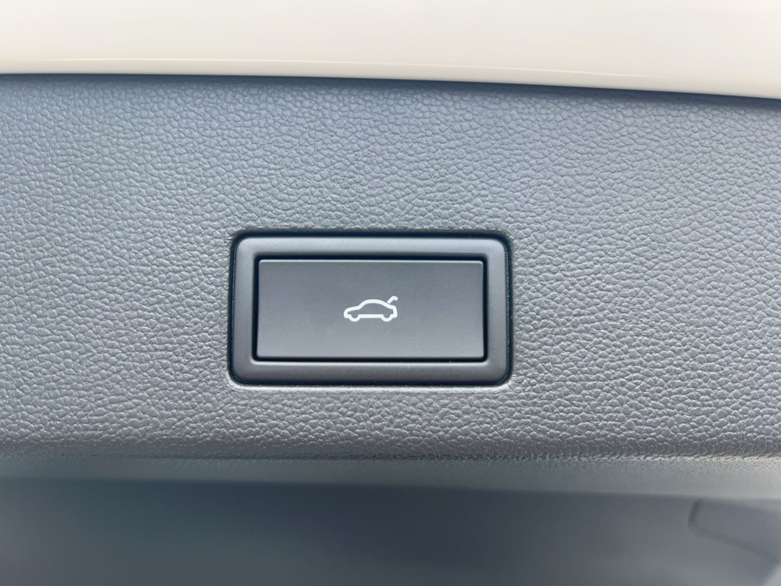 Golf VIII Variant Goal 1.5 eTSI DSG LED*CarPlay