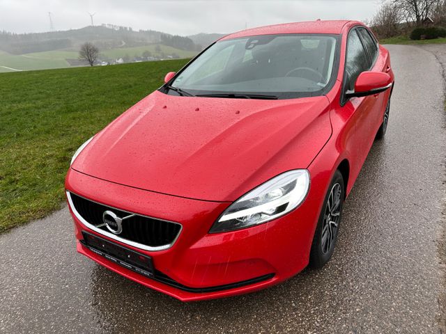 Volvo V40 Momentum Automatik Navi SHZ LED