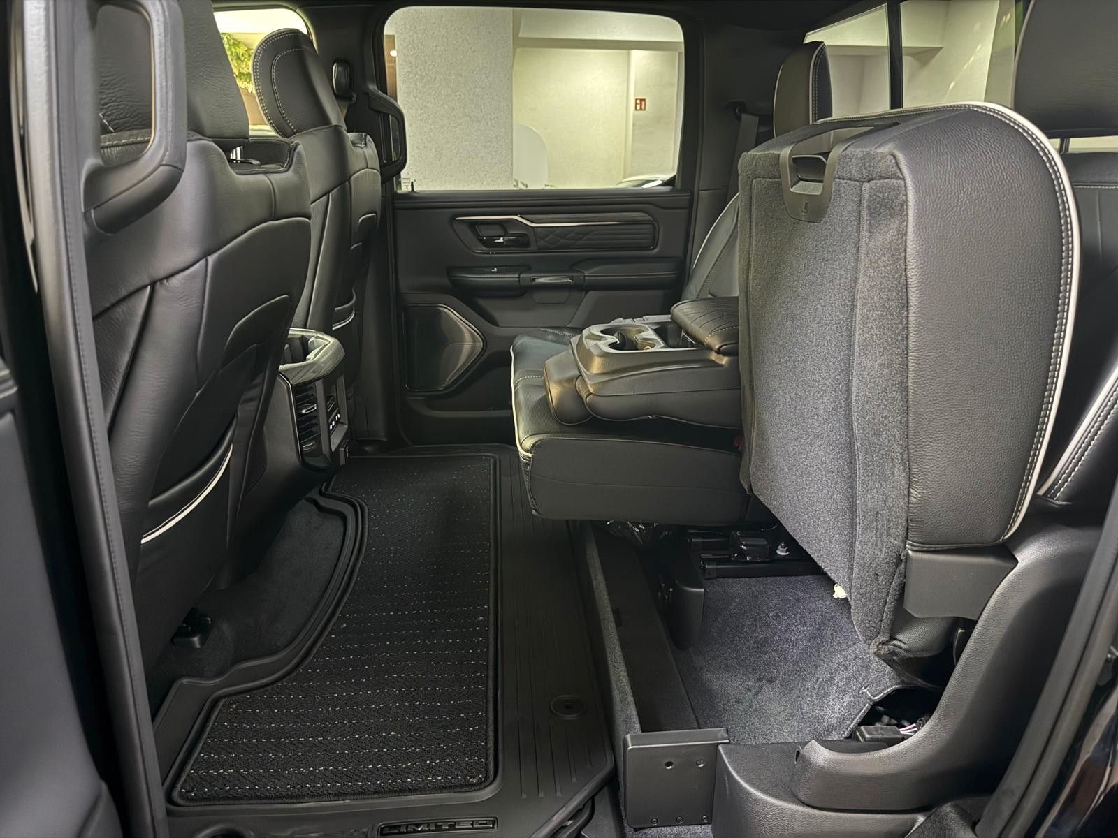 Fahrzeugabbildung Dodge RAM LIMITED HEMI V8-RAMBOX-TAILGATE-SOFORT!!!