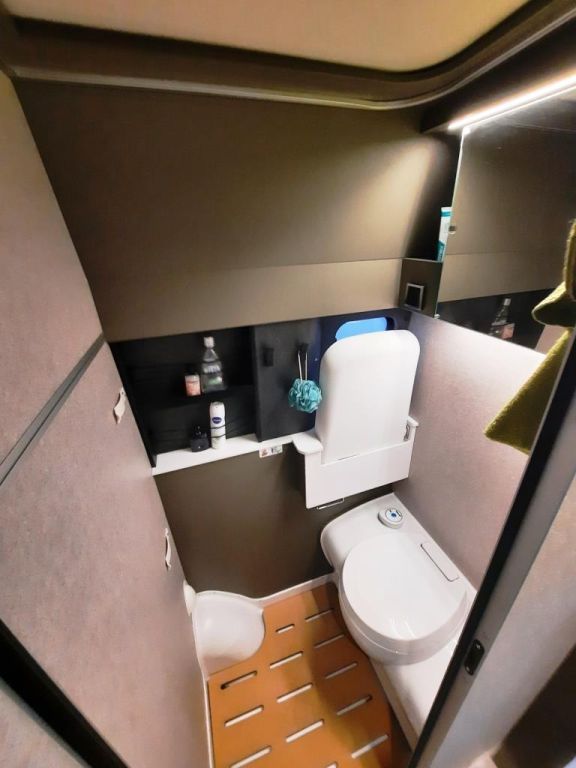 Fahrzeugabbildung HYMER / ERIBA / HYMERCAR Camper Van GRAND CANYON S 600 CROSSOVER Verfüg./