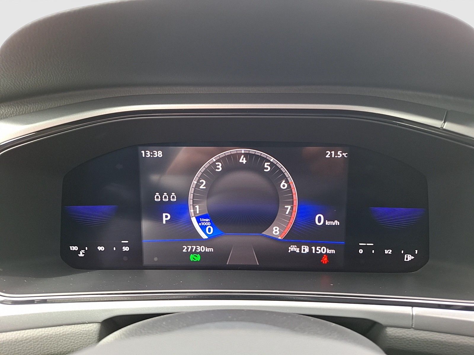 Fahrzeugabbildung Volkswagen T-Roc TSI Life DSG LEDplus CarPlay AID ACC Park-
