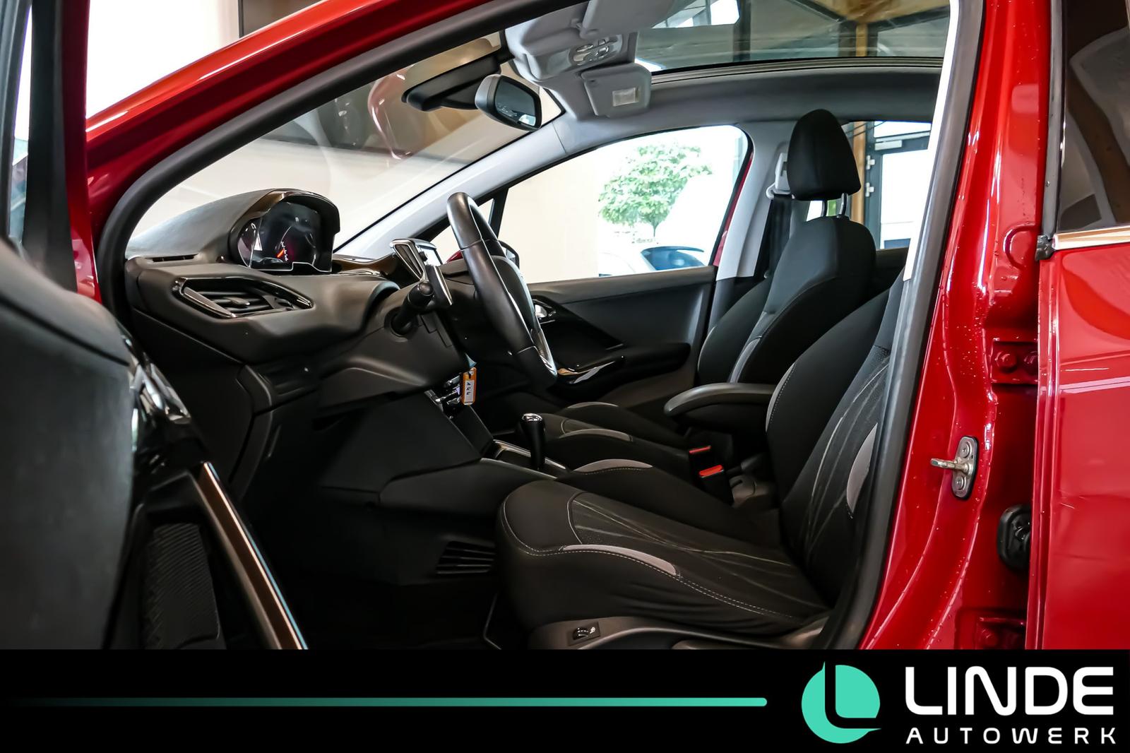 Peugeot 208 Active |KLIMA|PANO.|SHZ|15 ALU