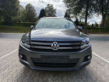Volkswagen Tiguan - 2