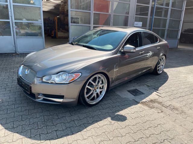 Jaguar XF 4.2 V8 Super/B&W/Leder/Brembo/