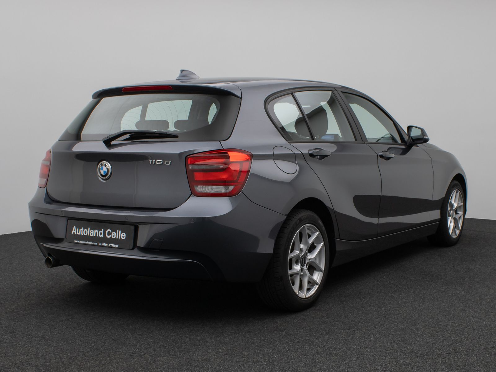 Fahrzeugabbildung BMW 116d  Advantage Paket Plus Glasdach AHK PDC Navi