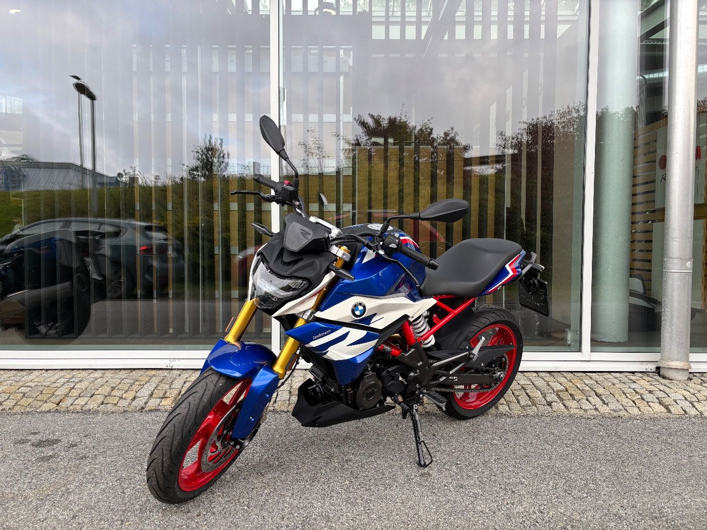 Fahrzeugabbildung BMW G 310 R Style Sport mehr Farben lagernd