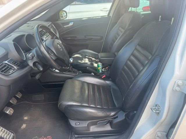 Fahrzeugabbildung Alfa Romeo Giulietta Turismo Sportiva LEDER