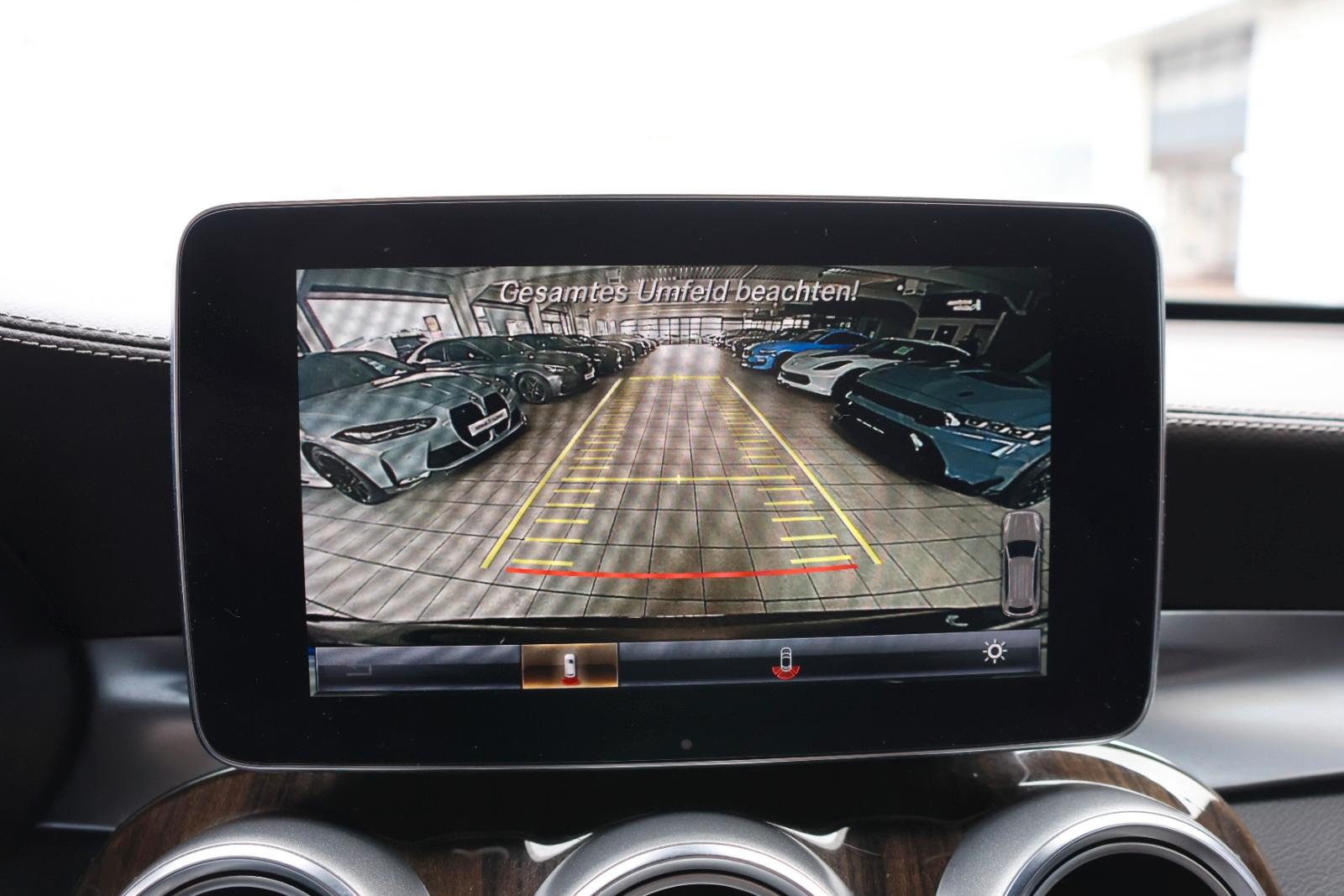 Mercedes-Benz GLC 300 4MATIC/ACC/Burmester/PANO/SHZ/TTW/KAMERA