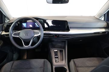Volkswagen Golf VIII 2.0 TDI Life AID+ACC+LED+KAM+CARPLAY