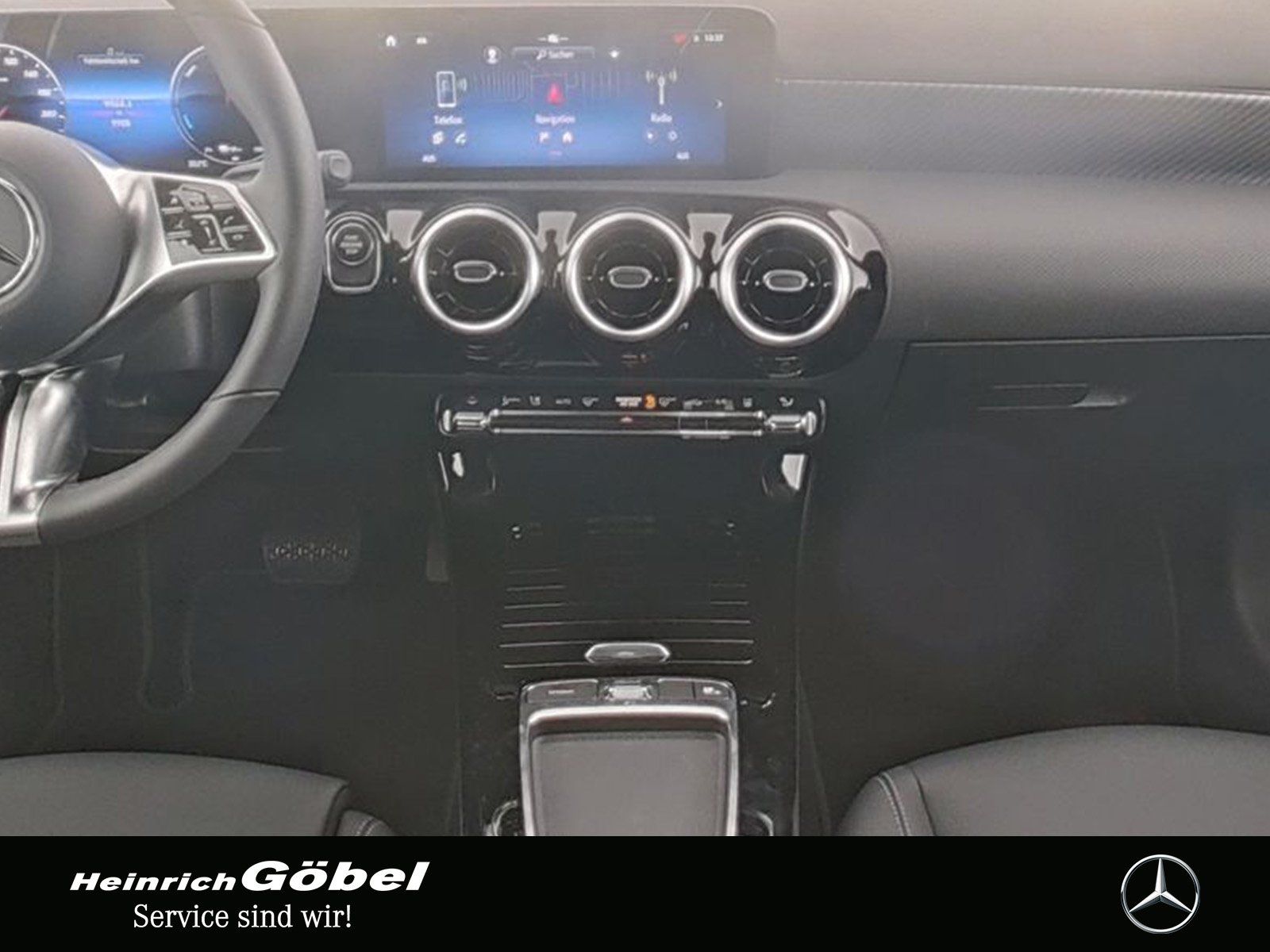 Fahrzeugabbildung Mercedes-Benz A 250 e PROGRESSIVE+NIGHT+TOTWINKEL+CARPLAY+LED