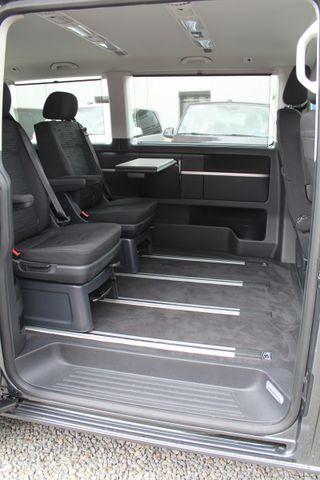 Volkswagen T6.1 Multivan Comfortline 150PS DSG AHK Kamera