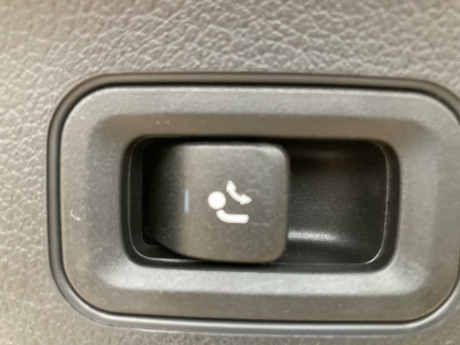 Fahrzeugabbildung Mercedes-Benz GLA 180 Progressive*AHK*Totwin*Kamera*LED*CarPl*