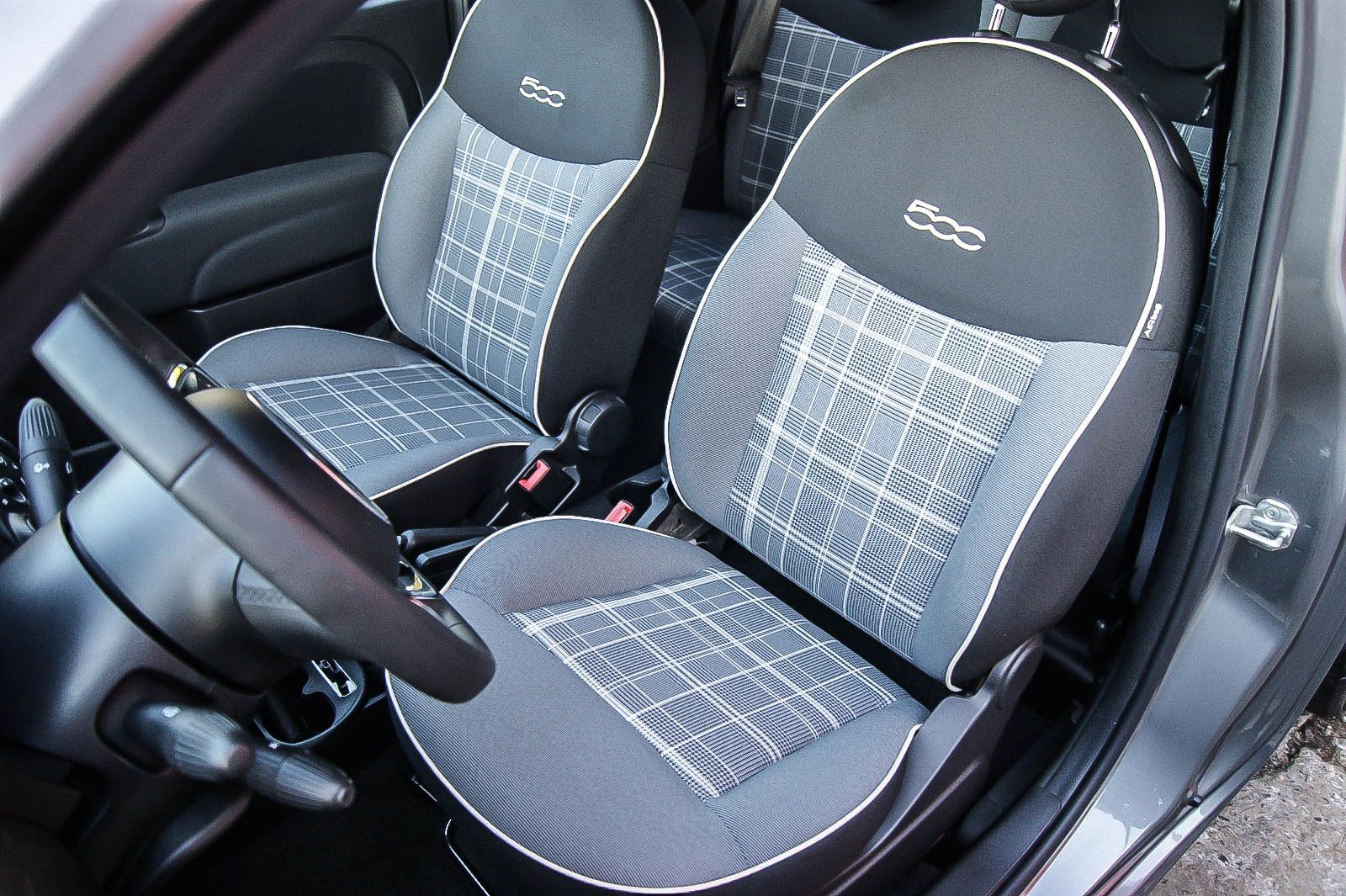 Fahrzeugabbildung Fiat 500 C 1.0 GSE N3 Hybrid Lounge CARPLAY E-VERDECK