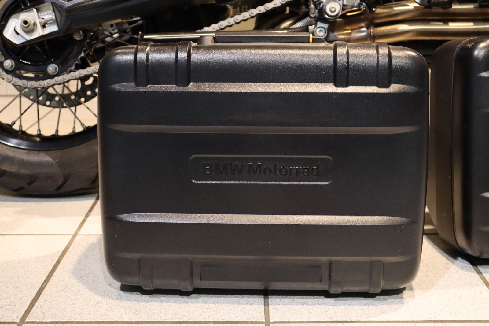 Fahrzeugabbildung BMW F800GS nur 2848km mit Seitenkoffer