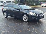 Volvo V60 D5 AWD 205 PS - 2.4 Voll - Automatik  - Volvo V60 in Köln