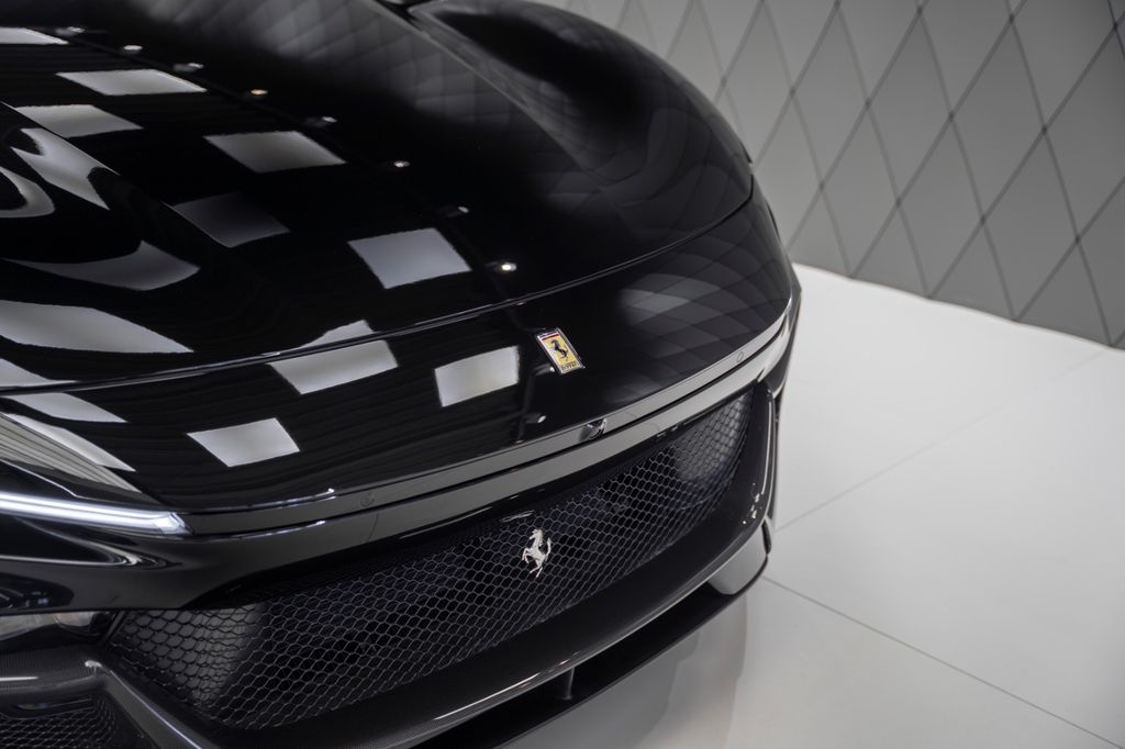 Purosangue BLACK/WHITE FULL CARBON PANORAMIC - Bild 8