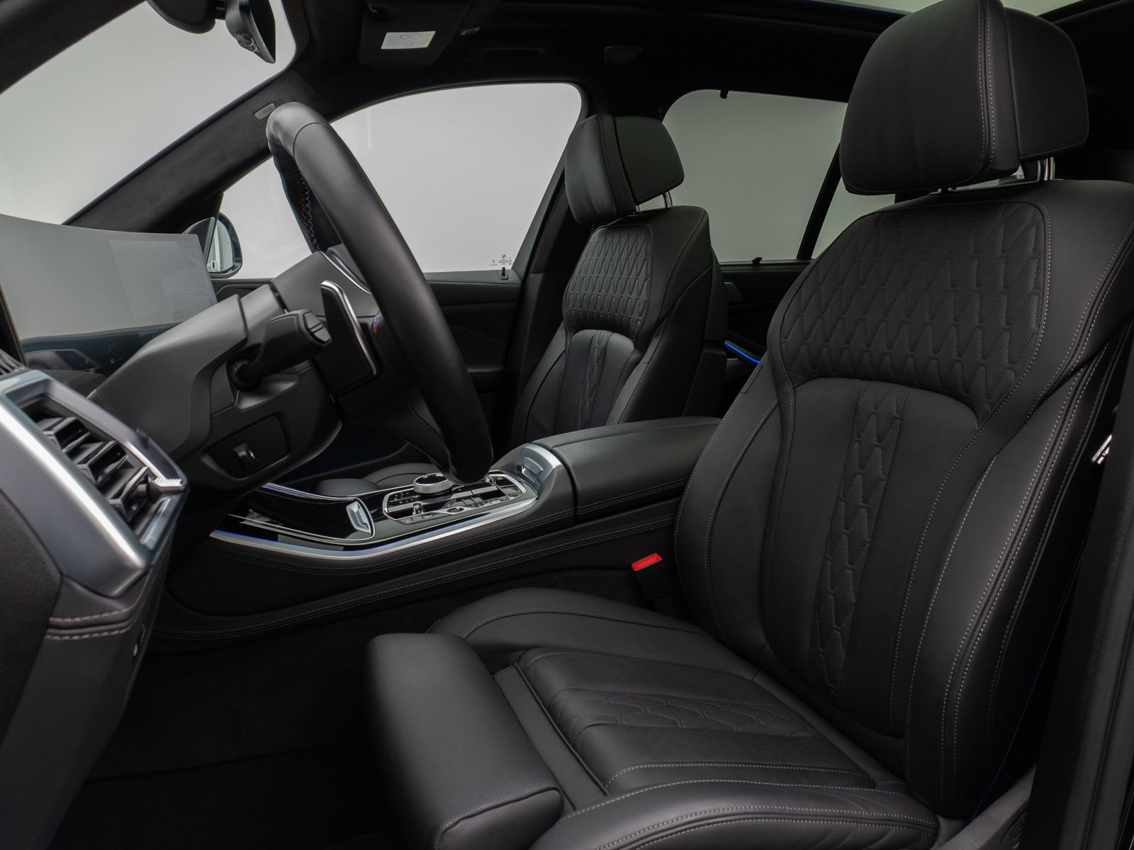 Fahrzeugabbildung BMW X5 M60i Panorama 360° B&W SoftCL Massage 22Zoll