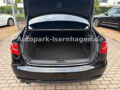 AUDI A4 2.0 TDI 110kW Ambiente Autom*Keyless*RFK*S-Da