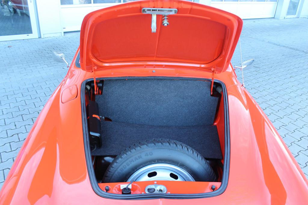 Volkswagen Karmann Ghia