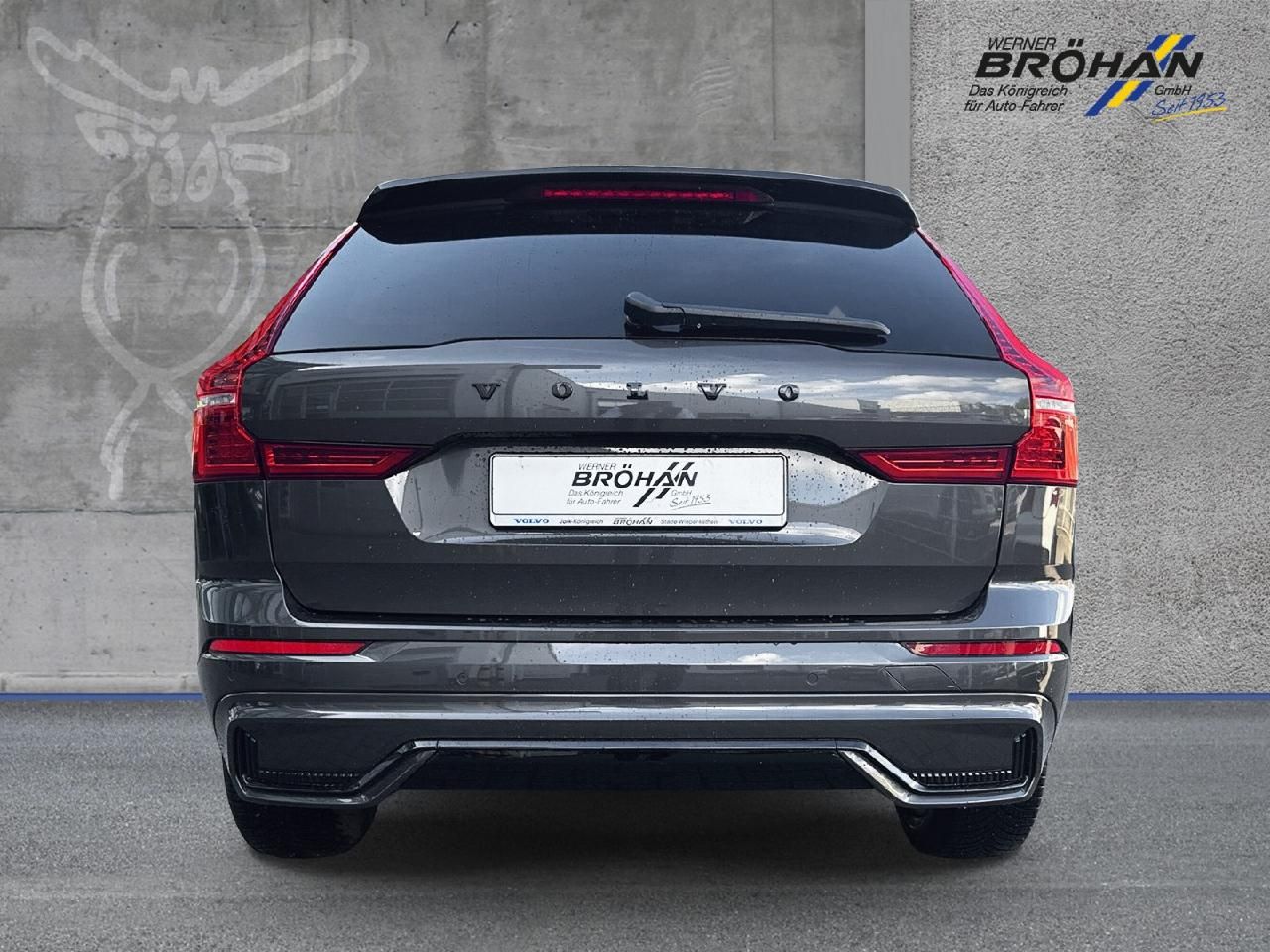 Fahrzeugabbildung Volvo XC60 Plus Dark 2WD