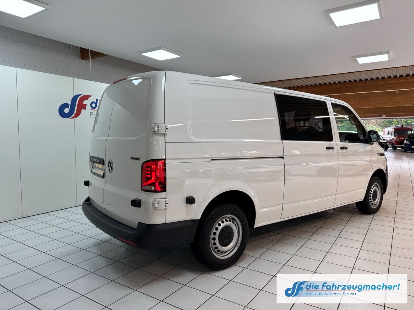 Fahrzeugabbildung Volkswagen T6.1 Transporter MIXTO Trendline lang 4Motion 2.
