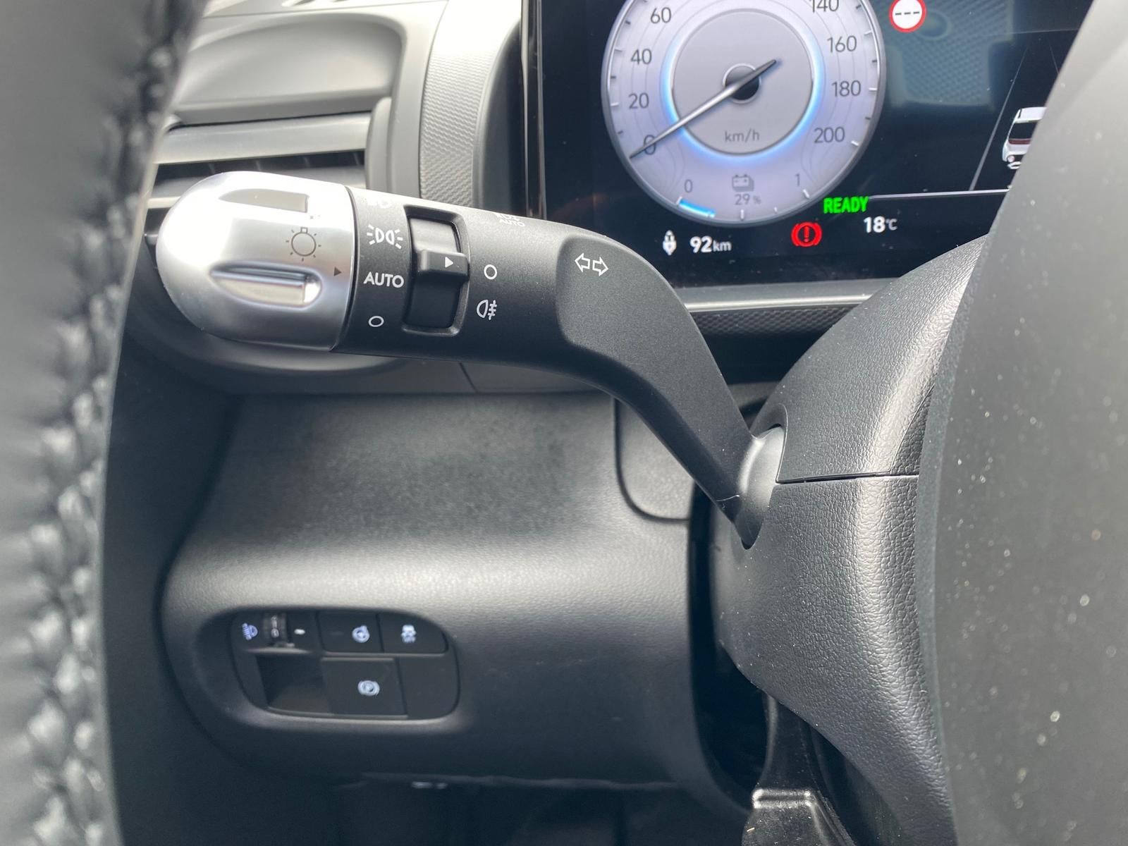 Fahrzeugabbildung Hyundai INSTER Elektro 85 kW APP+KLIMA+ACC+KAMERA+17"Alu