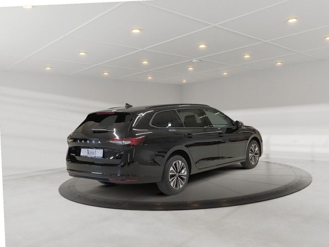 Superb Combi Selection TDI DSG LEDER NAVI AHK