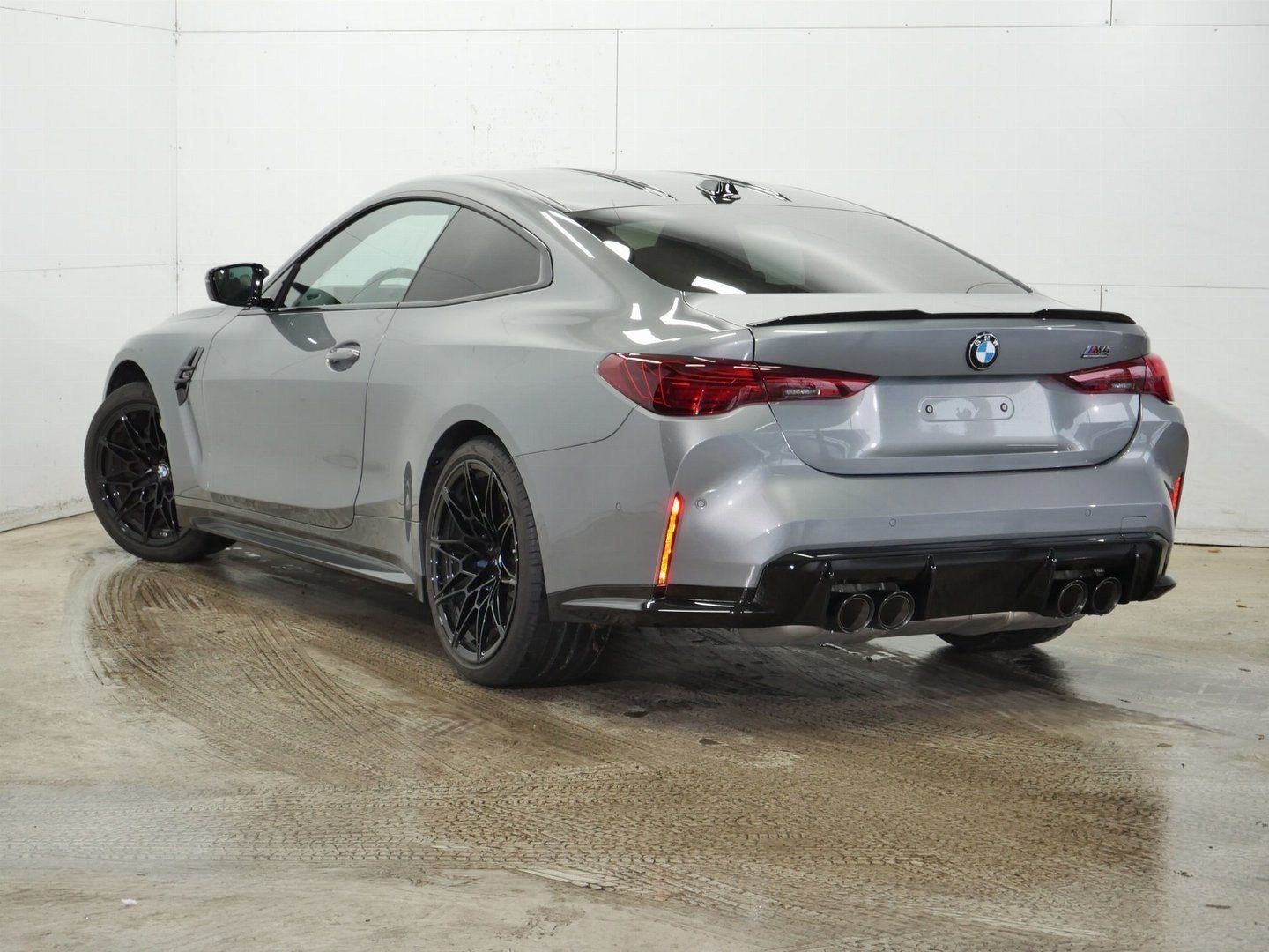 Fahrzeugabbildung BMW M4 Competition M Alcantaralenkrad, Carbon Fibre,