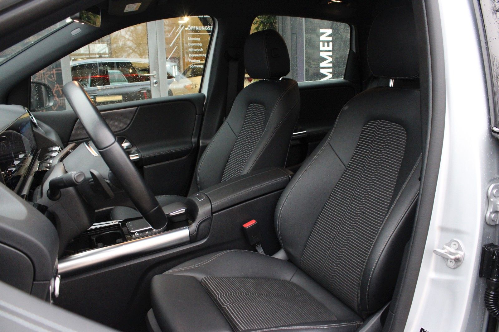Mercedes-Benz B180 Progressive DCT LED+RFK+NAVI+SPURH.+DAB+GRA foto 17