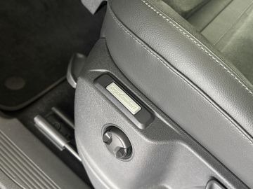 Volkswagen Caddy Maxi eHYBRID DSG STYLE LED ACC KAM 7SITZ