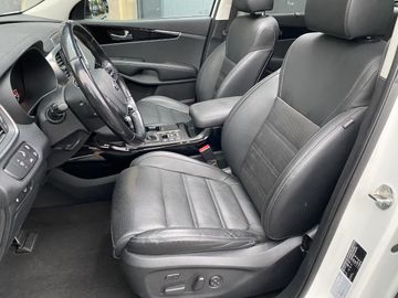 Fahrzeugabbildung Kia Sorento 2.2 CRDi Platinum Edition 4WD