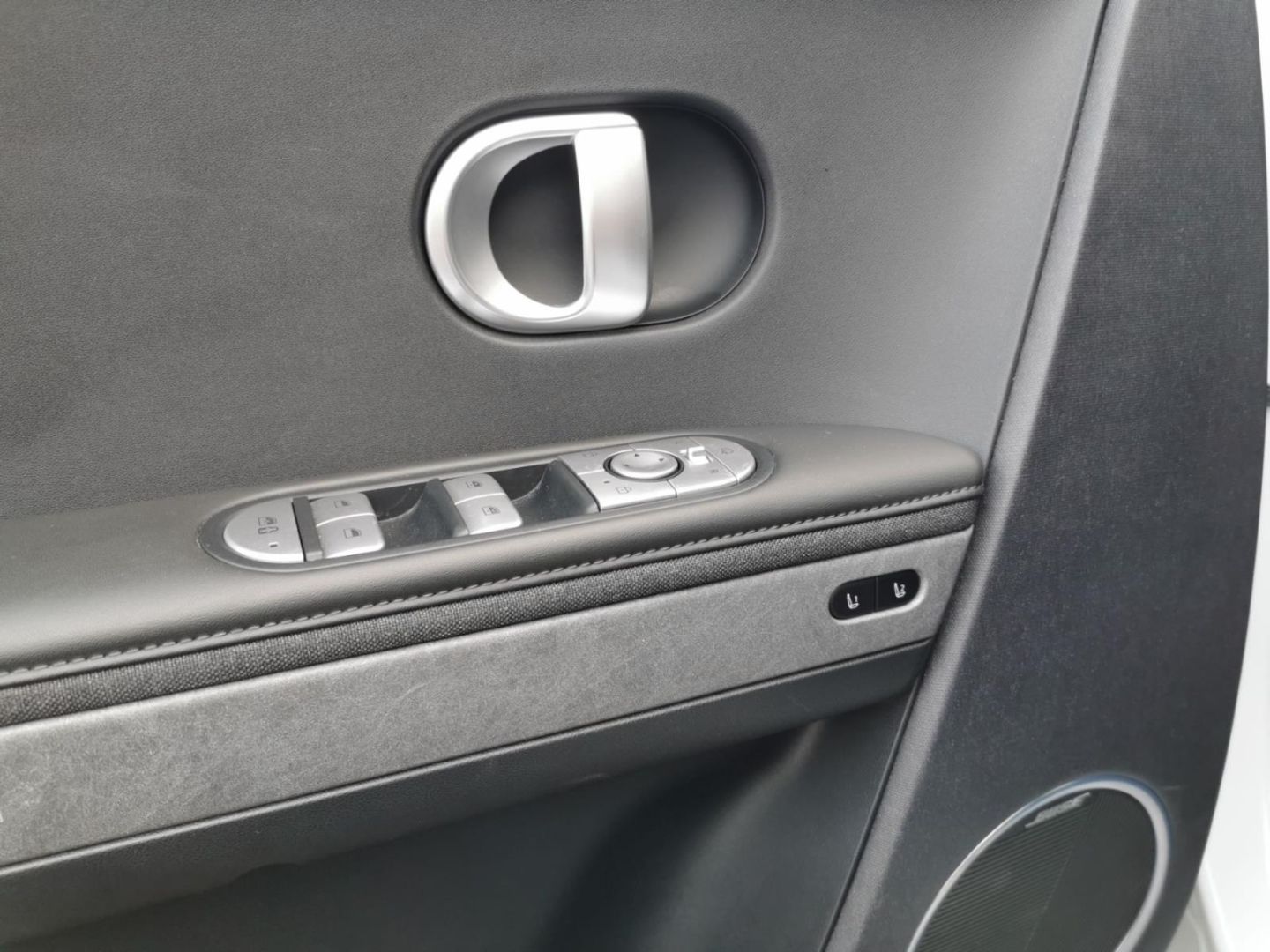 Fahrzeugabbildung Hyundai IONIQ 5 Uniq Elektro, inkl. 20 Zoll Felgen, HUD