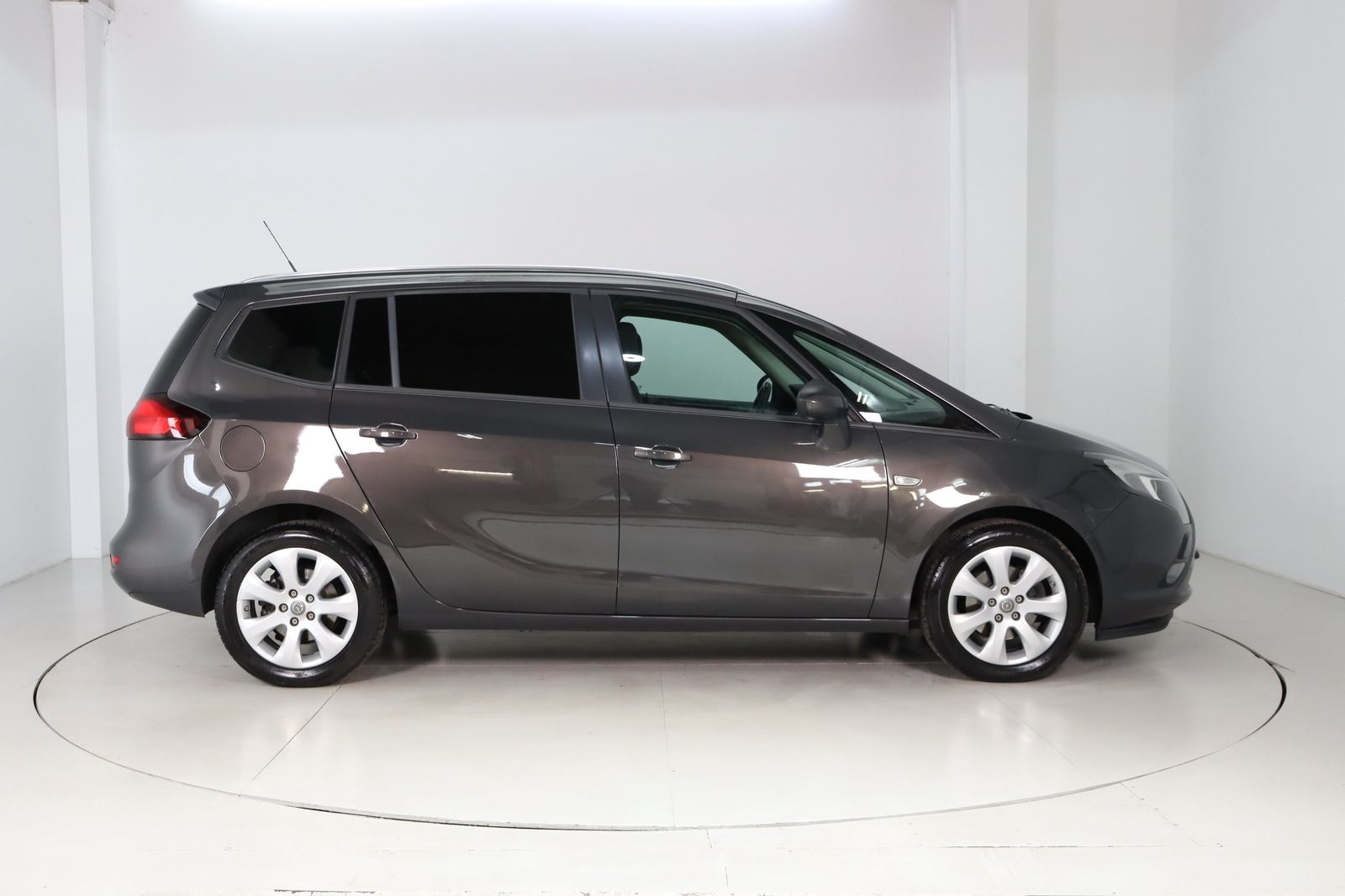 Fahrzeugabbildung Opel Zafira Tourer 1.4 Turbo Style * Sitzhzg. * PDC *