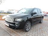 Jeep Compass 2.4 Limited 4x4 Automatik/Leder/TÜV NEU - Jeep Compass mit Benzin-Antrieb: Allradantrieb, Geländewagen, Automatik, 2.4