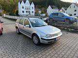 Volkswagen Golf Kombi 75 PS, Tüv neu, AHK, Allwetterreifen - gebrauchte VW Golf aus dem Jahr 2000