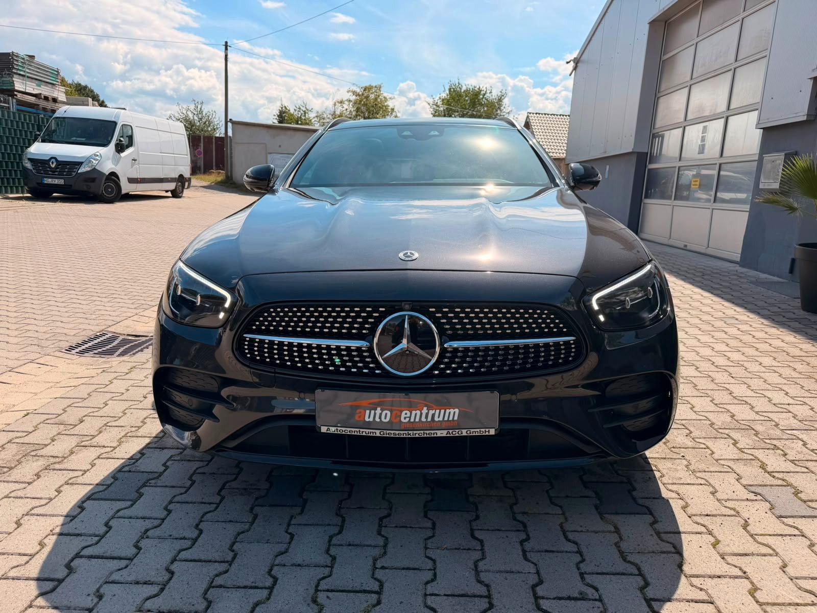 Mercedes-Benz E 300de T 4M 2x AMG*Night*Pano*ACC+*LED*AHK*360° imagem 2