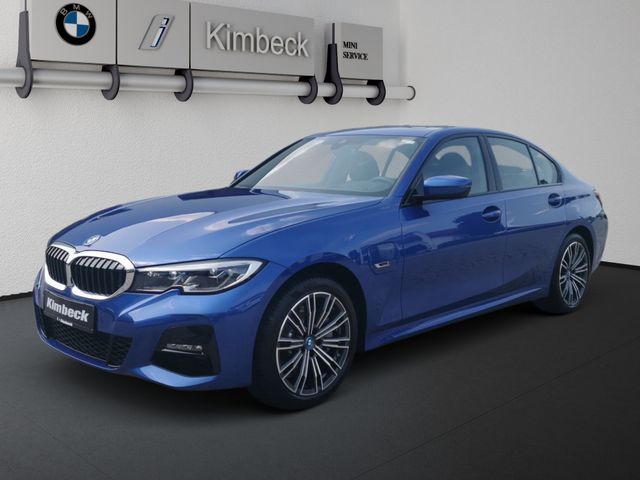 BMW 330e xDrive Limousine M SPORT HeadU ParkAs Glasd