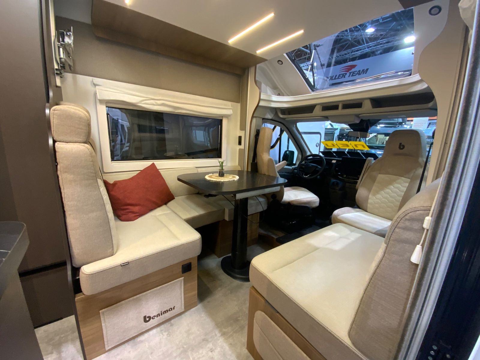 Fahrzeugabbildung Benimar Y 881 **Slim 2,14 m**neuer Grundriss**5,99 m**