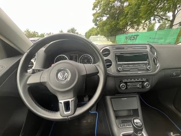 Volkswagen Tiguan - 8