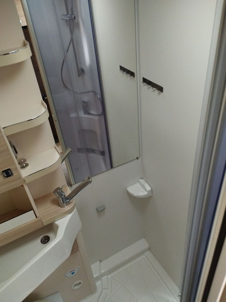 Fahrzeugabbildung Eura Mobil Activa One 690 HB SAT,TV,Markise,Dachklimaanlage