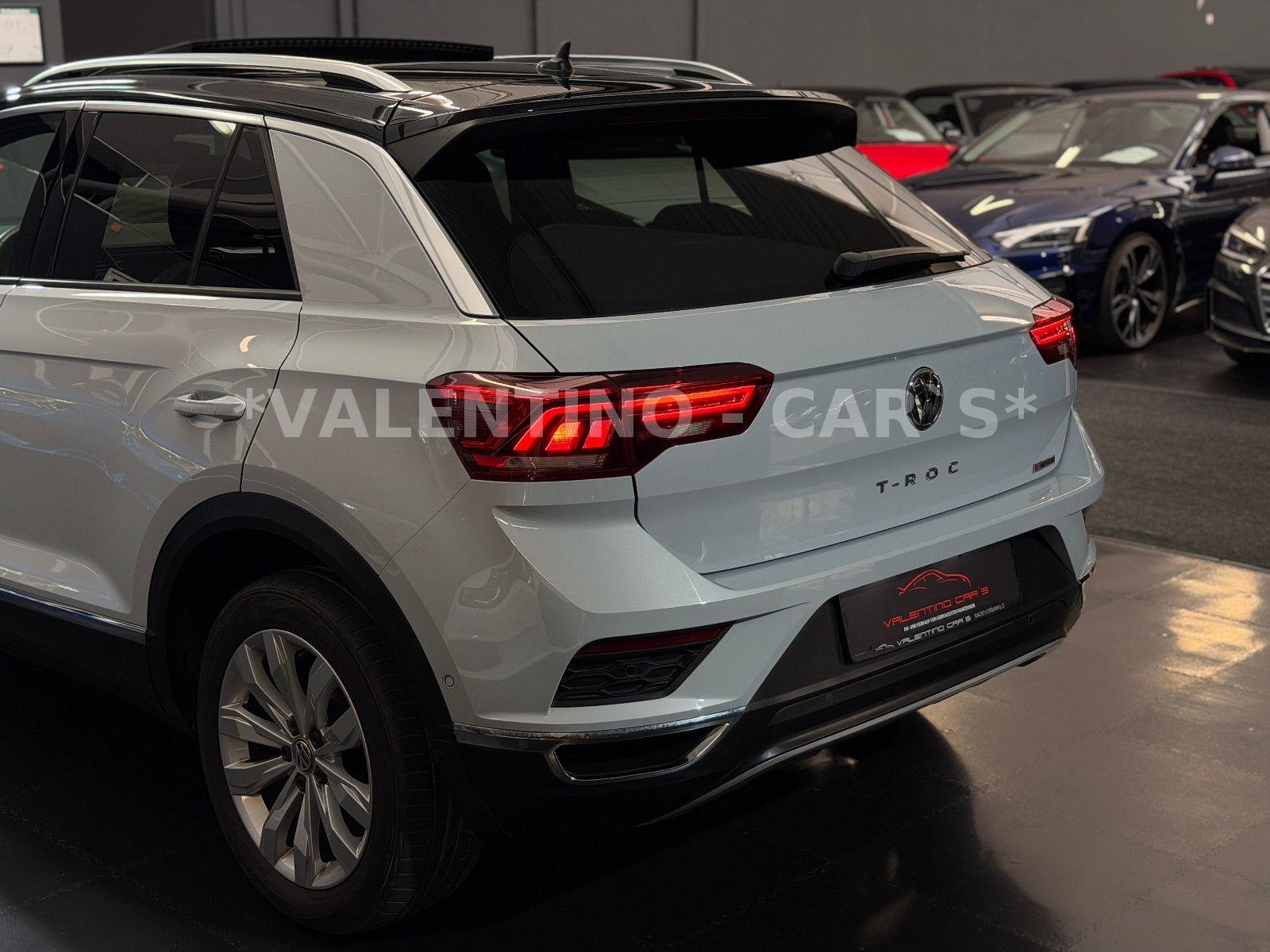 Volkswagen T-Roc Sport 4M/Standh/Pano/AHK/Virtu/Assis/Beats
