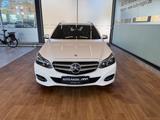 Mercedes-Benz E 300 4M T Avantgarde +LED+NAVI+DISTRONIC+Kamera - Mercedes-Benz E 300 mit Benzin-Antrieb: ABS