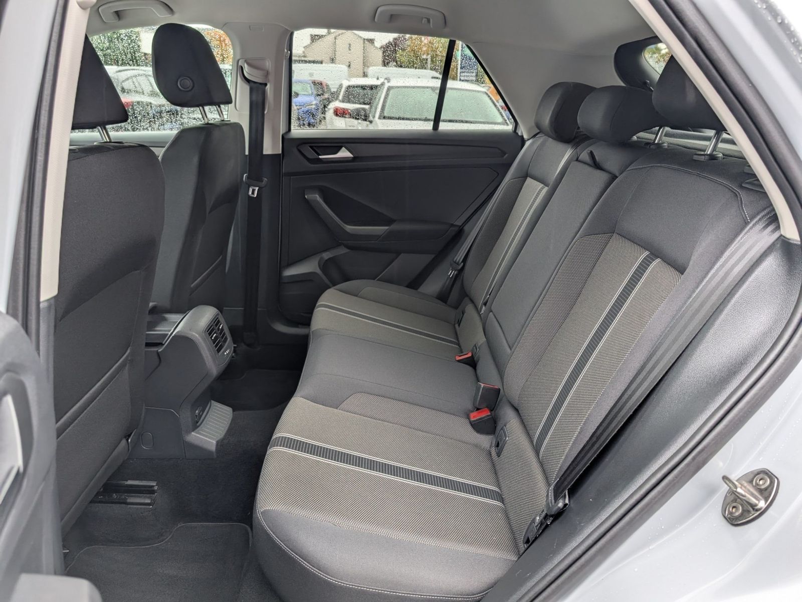 VW T-Roc 2.0 TDI Style Automatik Navi ACC – Bild 9