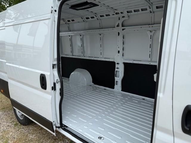 Fahrzeugabbildung Fiat Ducato Maxi L4H2 Kastenwagen 140 MT6