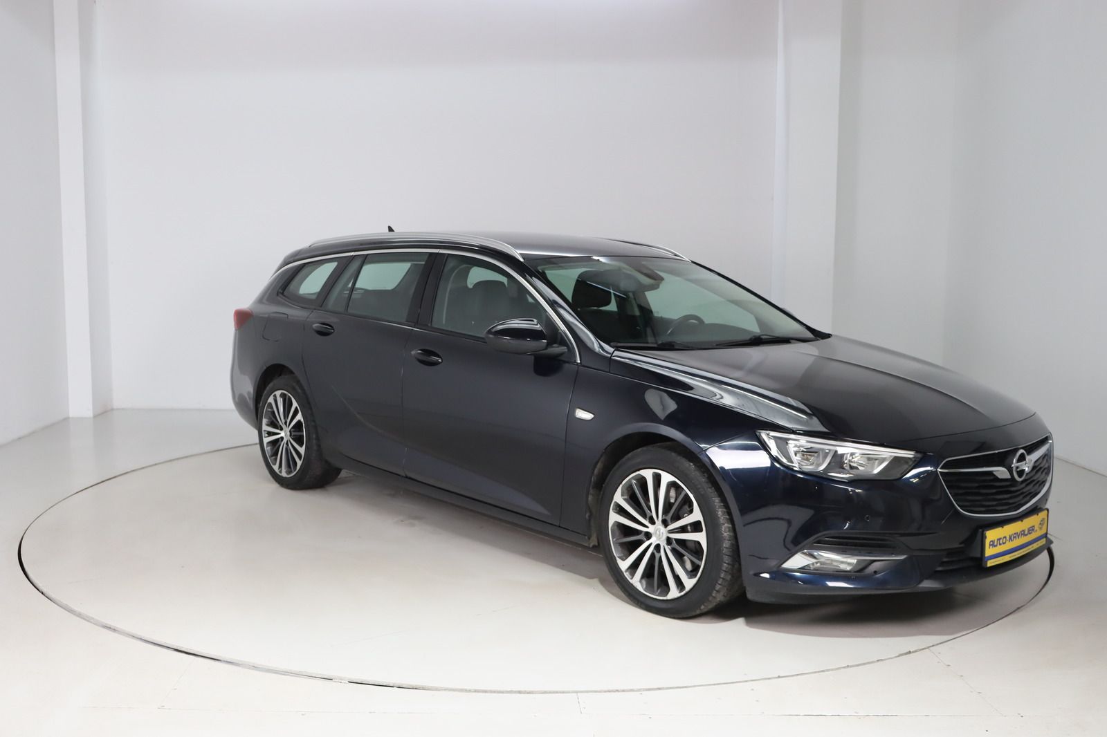 Fahrzeugabbildung Opel Insignia Grand Sport 4x4 * AHK