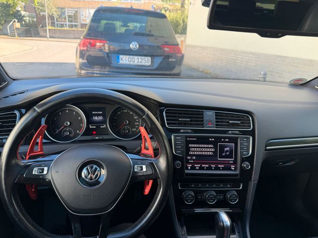 VW Golf