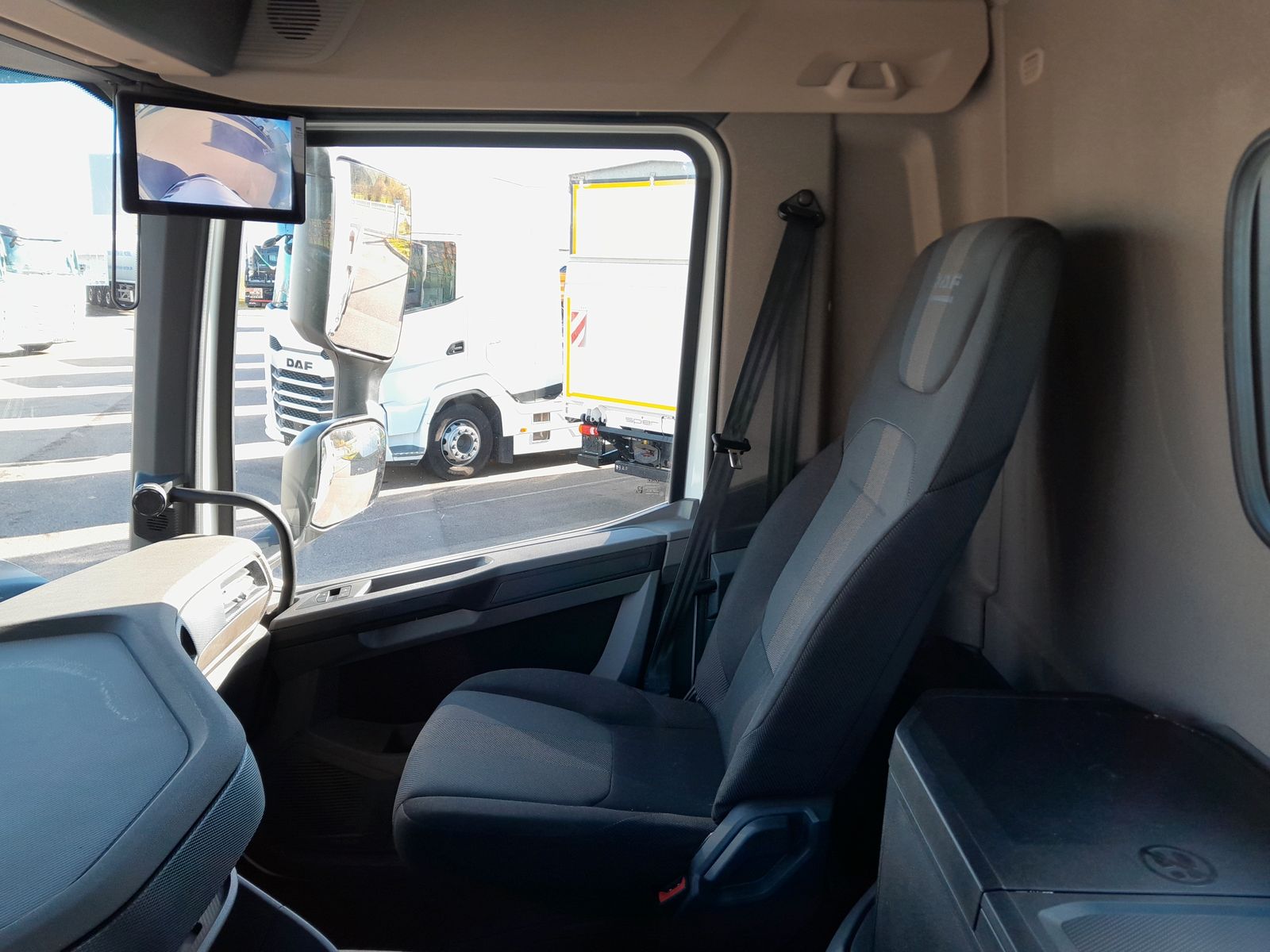 Fahrzeugabbildung DAF FA XDC 450