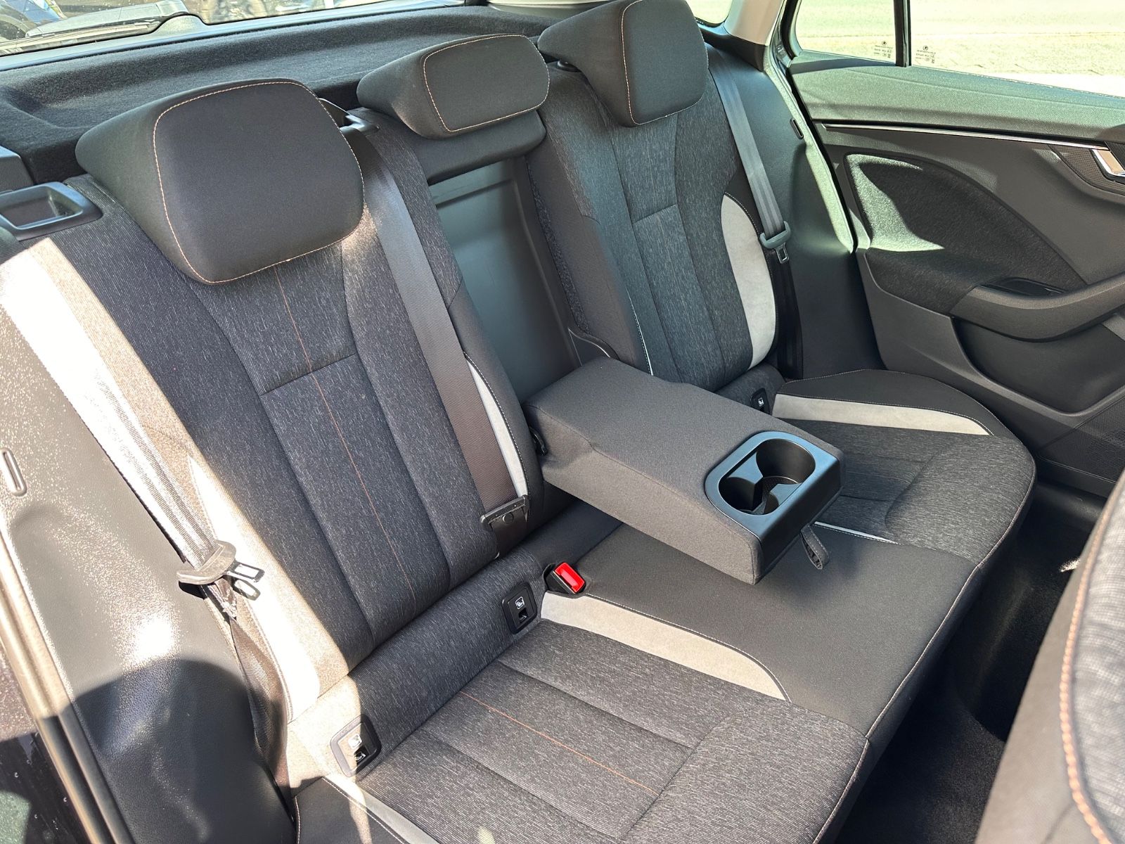 Fahrzeugabbildung SKODA Kamiq 1.5 TSI DSG Style AHK/ACC/LED/Navi/Kessy