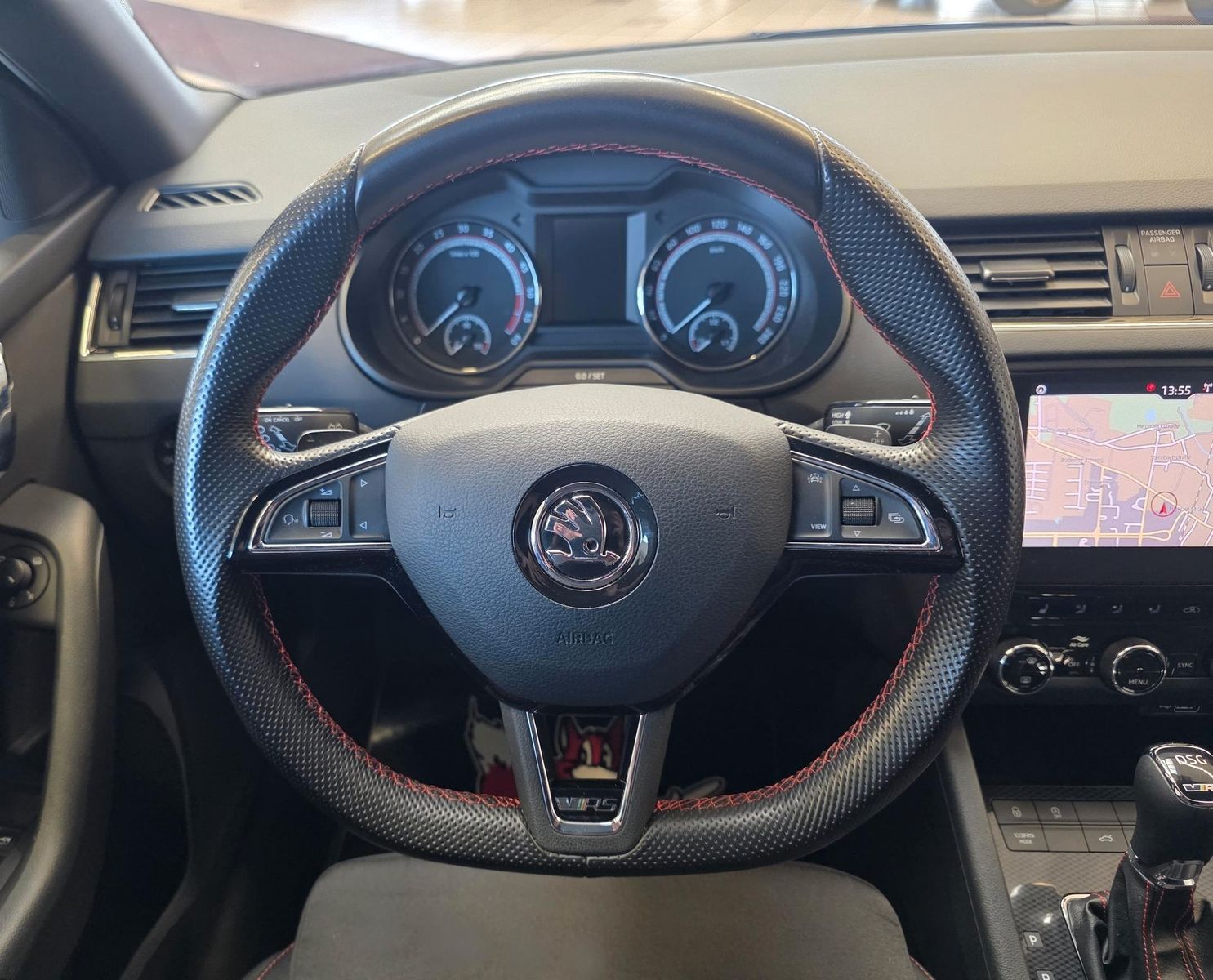 Fahrzeugabbildung SKODA Octavia 2.0 TDI RS 4x4 /1.Hd/LED/Navi/CarPlay